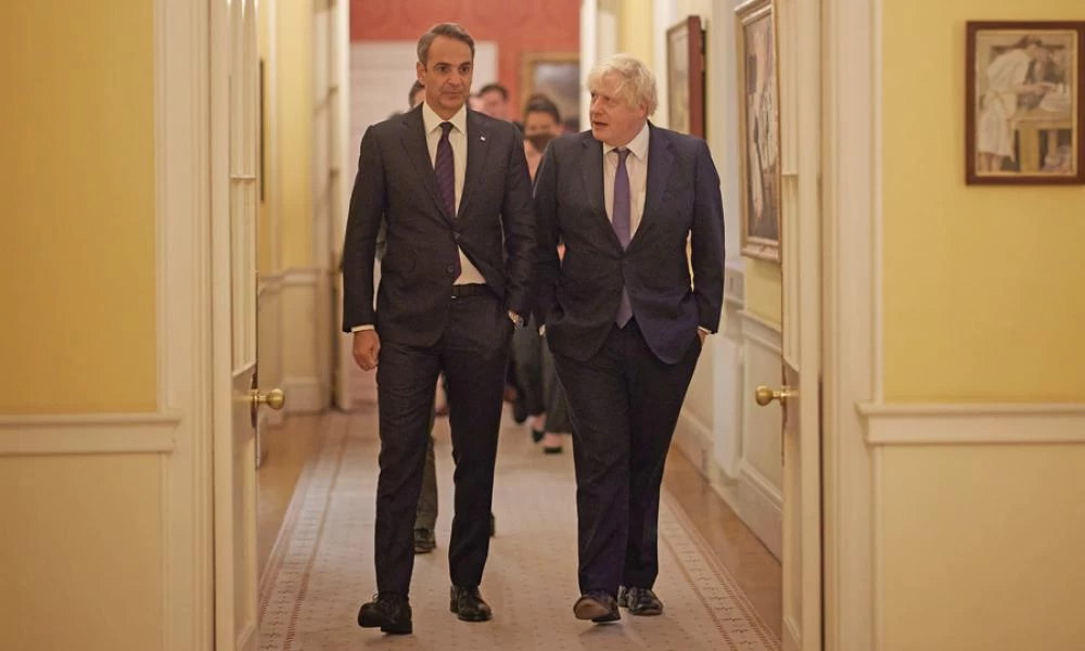 "Ο Τζόνσον να αδράξει την ευκαιρία για την επιστροφή των Γλυπών"